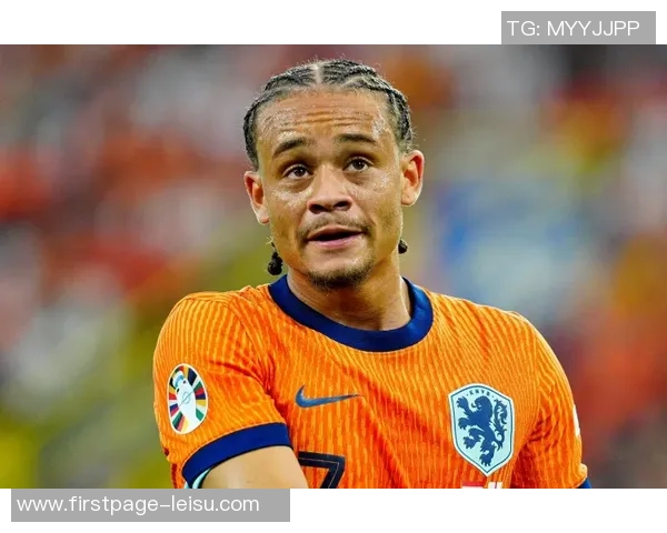 哈维西蒙斯：新生代足球明星的崛起与未来发展潜力分析