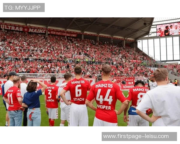 德甲精彩对决沃尔夫与奥格斯携手争夺胜利荣耀 德甲精彩对决沃尔夫与奥格斯携手争夺胜利荣耀